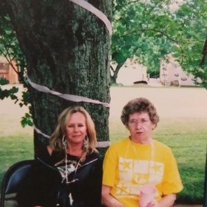 Meet your Posher, Sharon